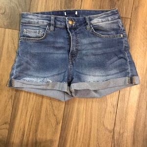 jean shorts!